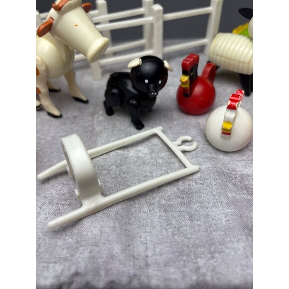Fisher Price Little People Farm Set Tractor Animals Accessories Classic Kids Toy - Picture 6 of 16